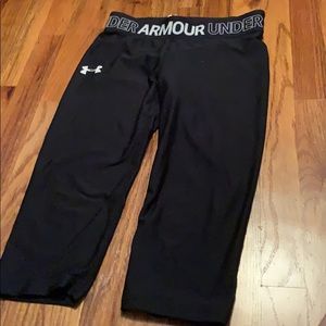 Under Armour black leggings